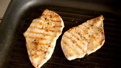 сэндвич с курицей и беконом