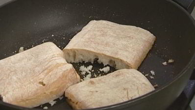 сэндвич с курицей и домашним майонезом