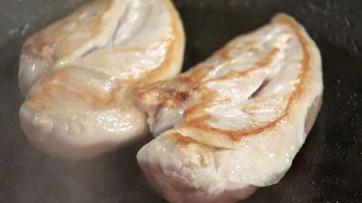 сэндвич с курицей и не чипсами из бекона