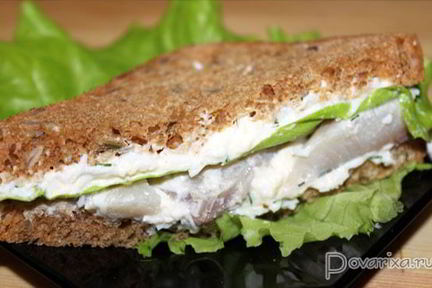 Сэндвич с селедкой