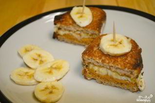 Сэндвичи с арахисовым маслом и бананами