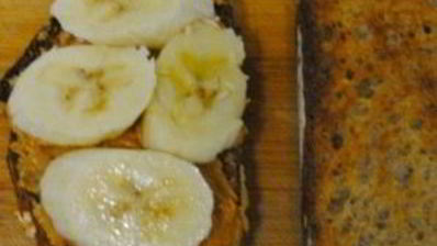 сэндвичи с арахисовым маслом и бананами