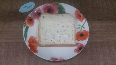 сэндвичи с колбасой и сыром