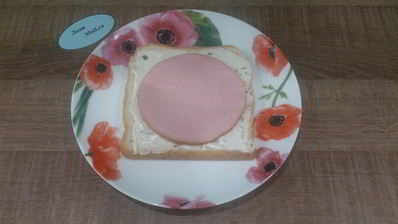 сэндвичи с колбасой и сыром