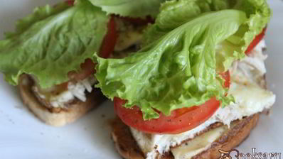 сэндвичи с курицей и омлетом