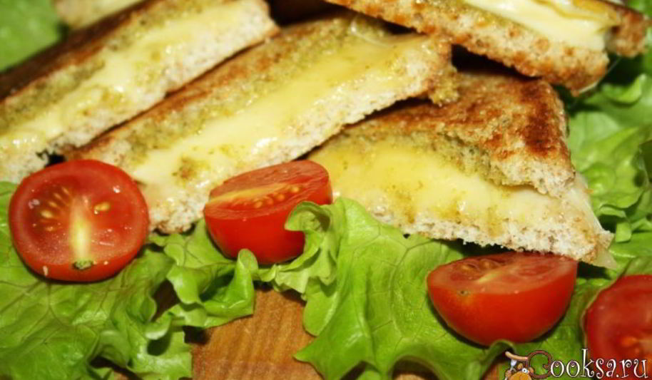 Рецепт сэндвичей с сыром и соусом песто
