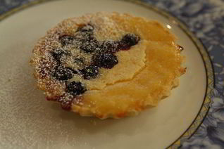 Лимонные тарталетки с голубикой