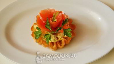 новогодние тарталетки с семгой
