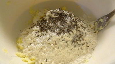 сырное тесто с тимьяном для несладких тартов, пирогов и тарталеток