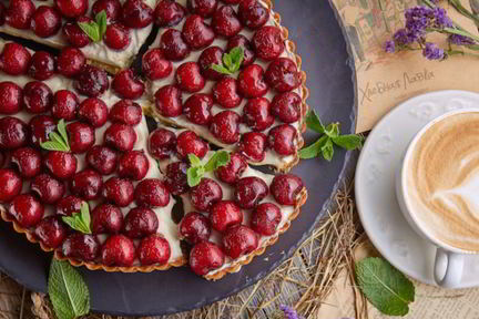 Тарталетка с черешней