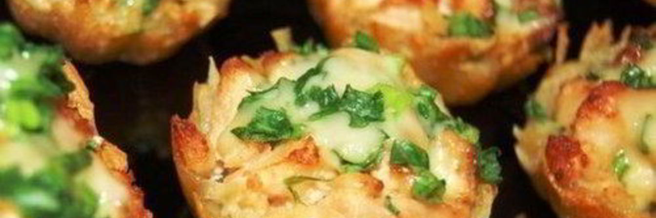 Тарталетки из картофеля под чесночным соусом