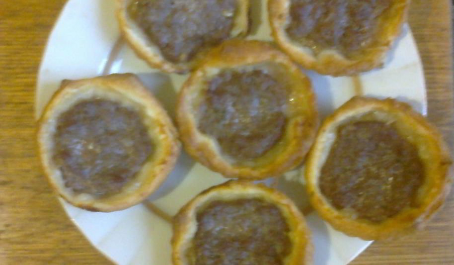 Рецепт тарталеток из слоеного теста с фаршем