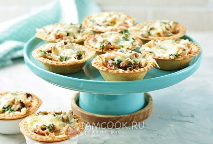 Тарталетки с грибами и сыром в духовке