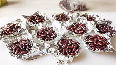 тарталетки с грушей и голубым сыром