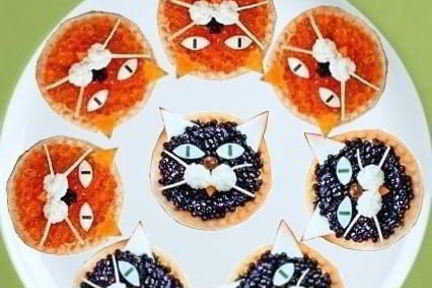 Тарталетки с икрой черной и красной