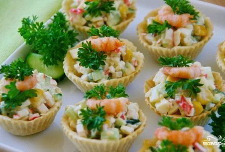 Тарталетки с крабовыми палочками и сыром