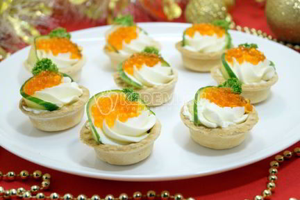 Тарталетки с красной икрой Праздничные