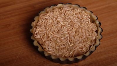 тарталетки с лимонно-лаймовым кремом и меренгой