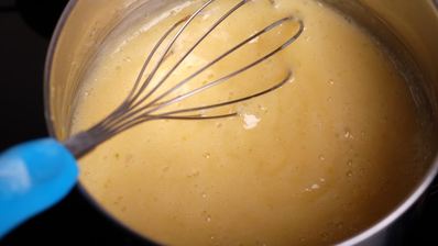 тарталетки с лимонно-лаймовым кремом и меренгой