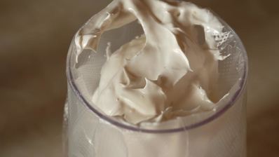 тарталетки с лимонно-лаймовым кремом и меренгой