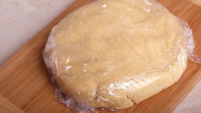 тарталетки с лимонно-лаймовым кремом и меренгой