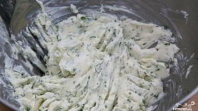 тарталетки с лососем и авокадо