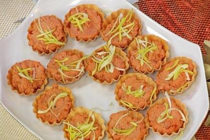 Тарталетки с муссом из жареной курицы