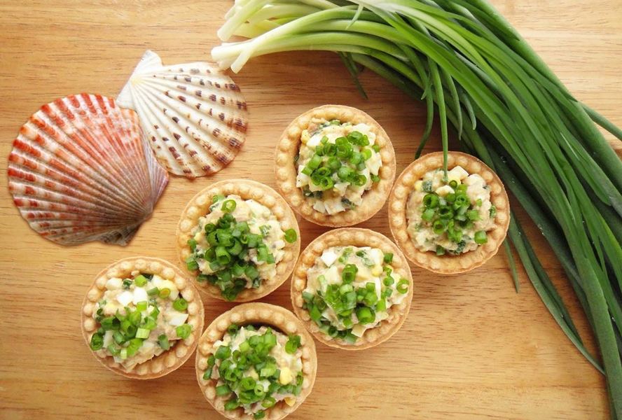 Тарталетки с начинкой из печени трески