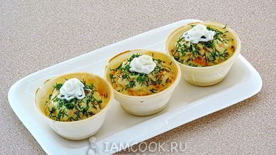 тарталетки с палтусом и овощами