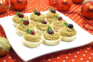 Тарталетки с паштетом из фасоли