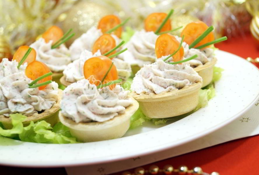 Тарталетки с паштетом из крабового мяса