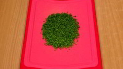 тарталетки с печеночным муссом, перепелиными яйцами и помидорами черри