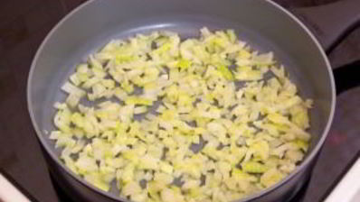 тарталетки с печеночным муссом, перепелиными яйцами и помидорами черри