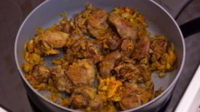 тарталетки с печеночным муссом, перепелиными яйцами и помидорами черри