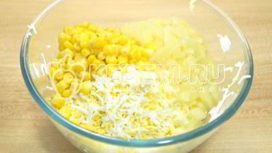 тарталетки с пикантным салатом