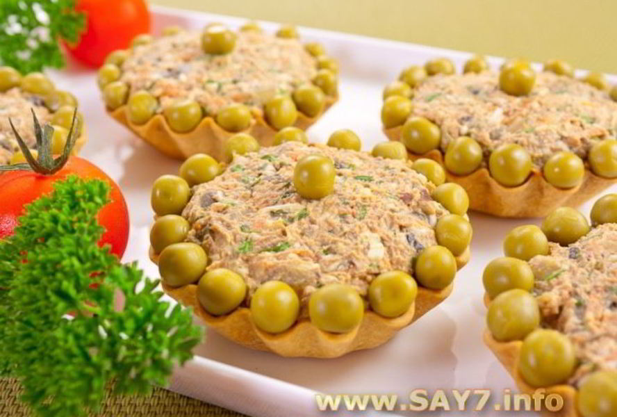 Тарталетки с салатом из куриной печени