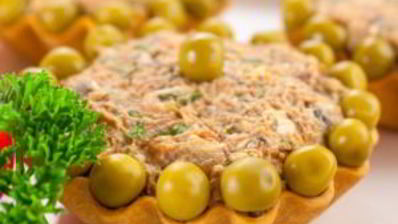 тарталетки с салатом из куриной печени