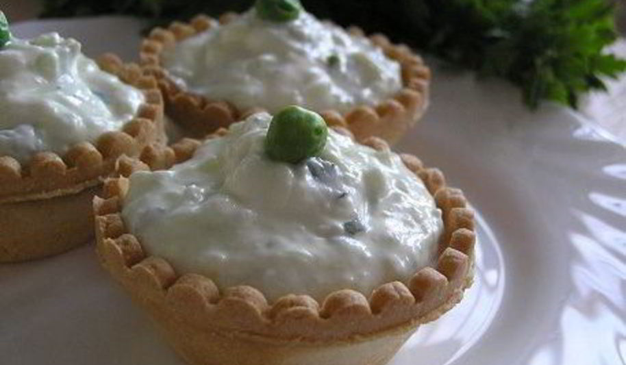 Рецепт тарталеток с сырным кремом и мятой