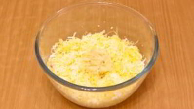 тарталетки с сыром и помидорами