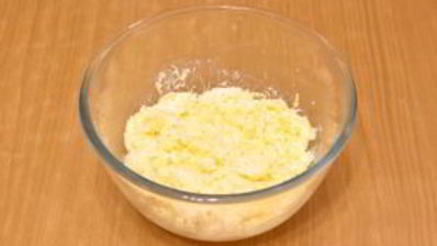 тарталетки с сыром и помидорами