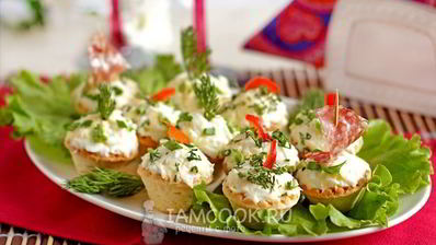 тарталетки с яичным салатом