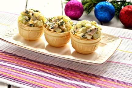 Закуска из куриного мяса в тарталетках