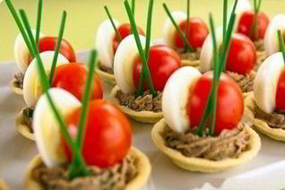 Закусочные тарталетки с печеночным муссом
