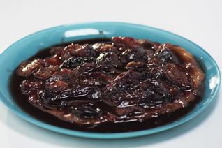 Быстрый тарт-татен со сливами