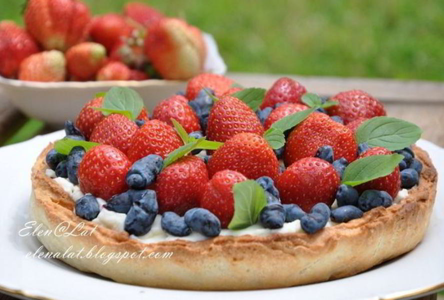 Летний тарт с ягодами