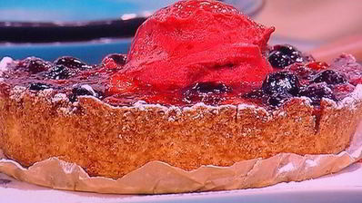 летний ягодный тарт и ягодный сорбе