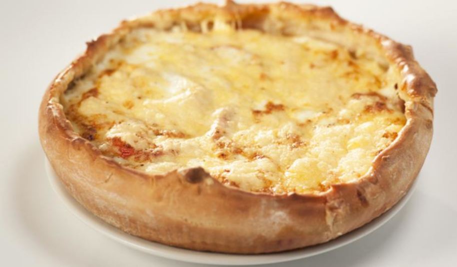 Рецепт сытного тарта с моцареллой и помидорами