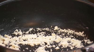 сытный тарт с моцареллой и помидорами