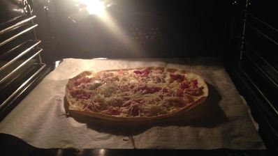 тарт фламбе с беконом