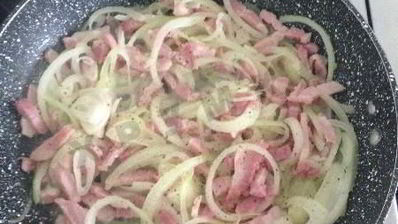 тарт фламбе с беконом